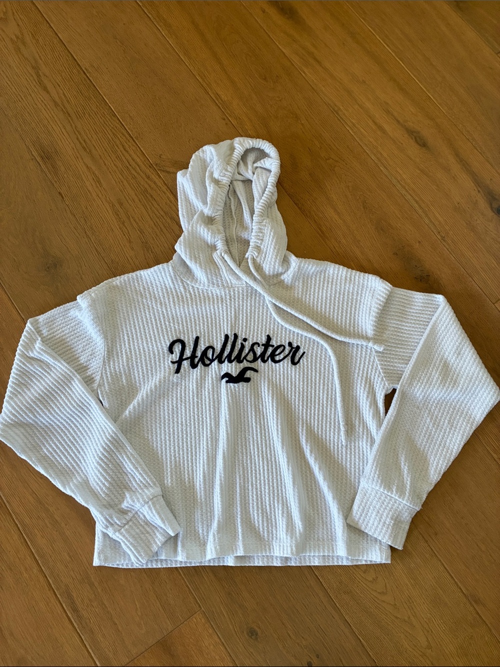 Hollister White Waffle-Knit Hooded Pullover with Black Logo